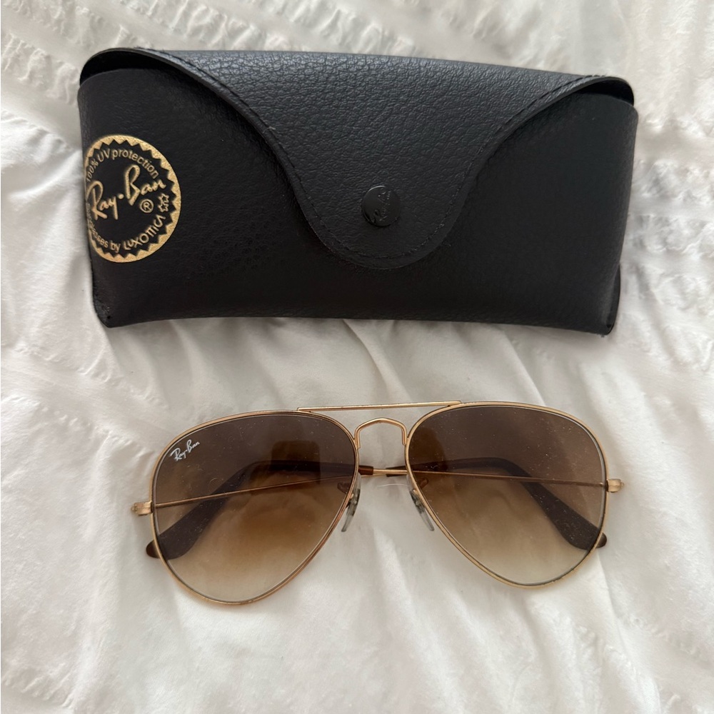 Ray-Ban Gold Aviator Sunglasses with Black Case